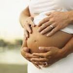 Исследователи рассказали о рисках полных женщин во время беременности